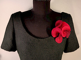 Tyyni Tyyni rintakoru 06 