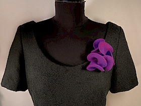 Tyyni Tyyni rintakoru 08